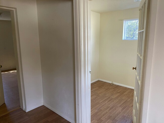 Building Photo - 1002 A NM-76