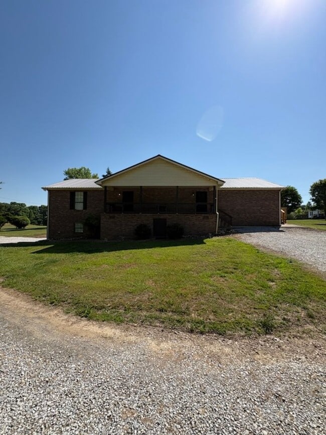 Building Photo - 1007 Lowery Loop Rd