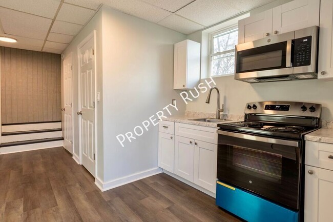 Building Photo - 2290 Malibu Dr SE