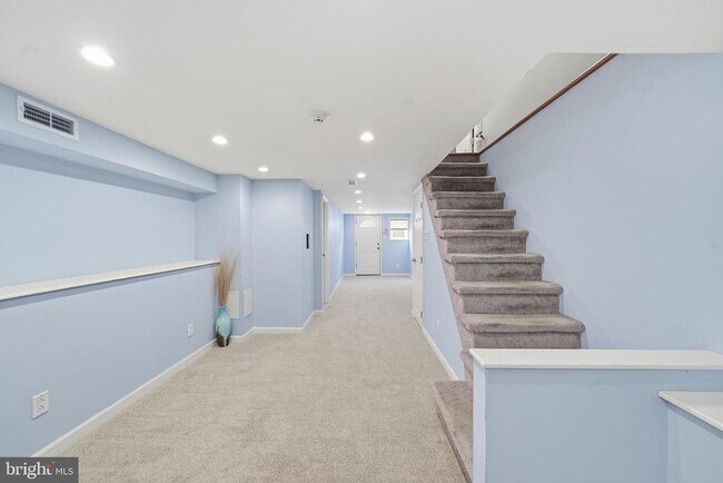 Building Photo - 3006 S Smedley St