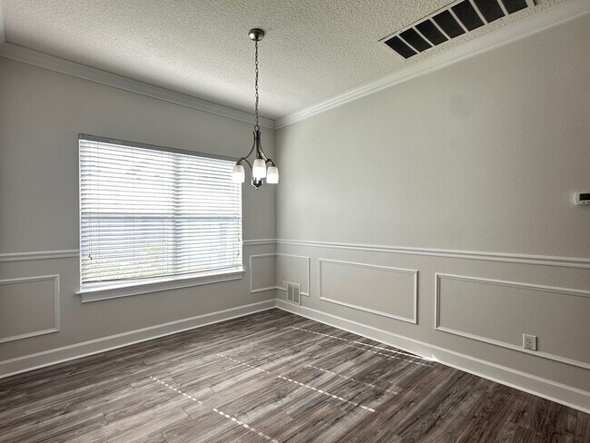 Building Photo - 95013 Poplar Way