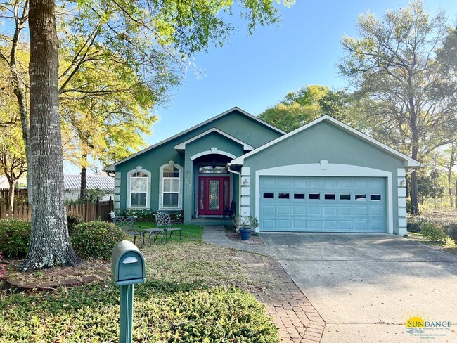 Primary Photo - Custom home in the heart of Fort Walton Be...