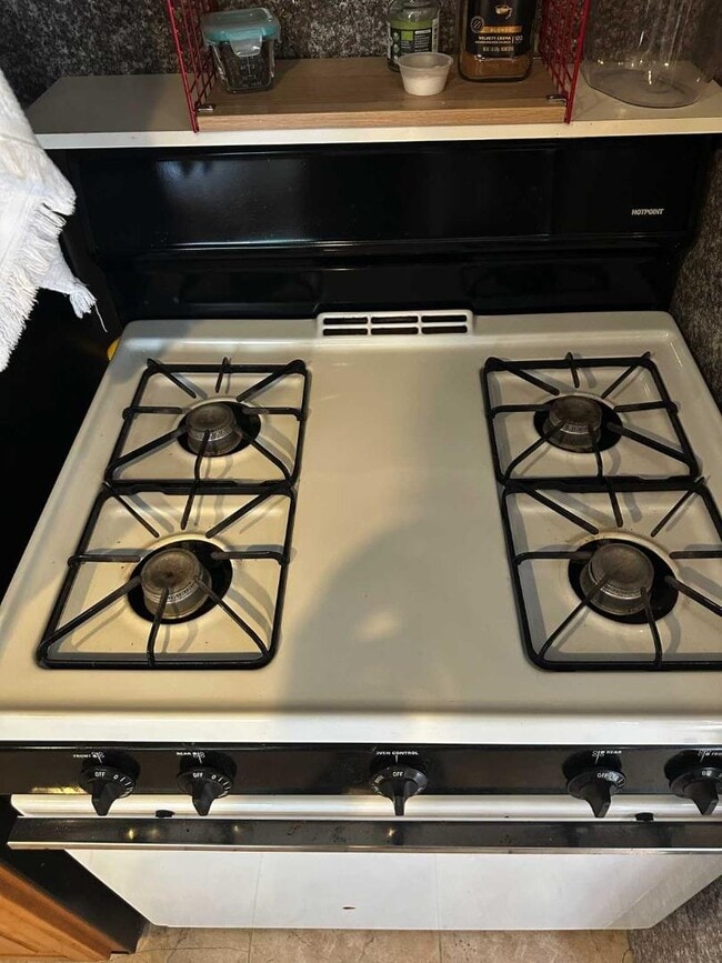 Building Photo - 25 Vía Delizia