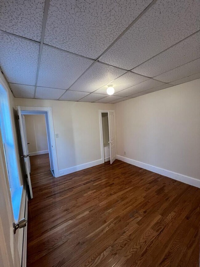 Building Photo - 1339 Good St