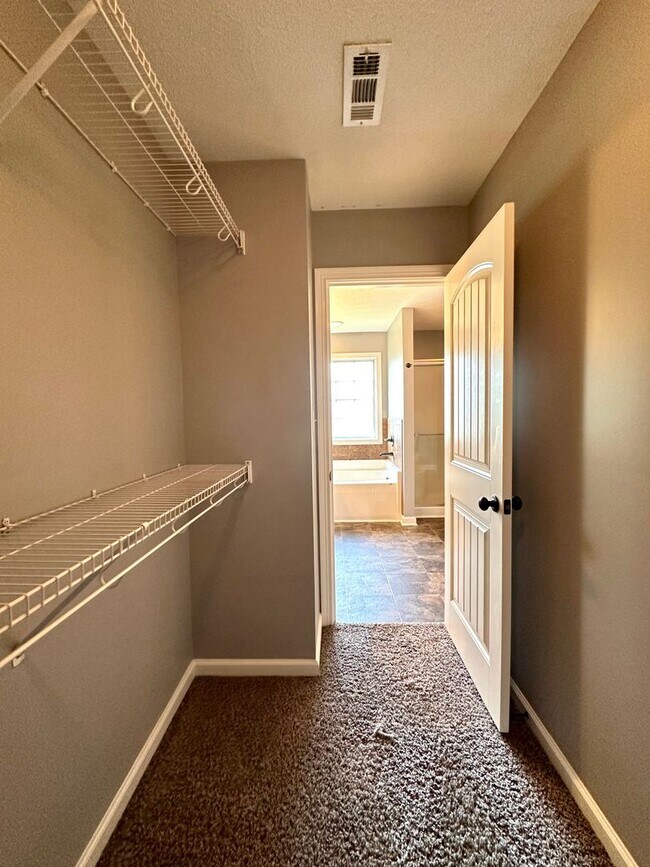 Building Photo - 3472 Fox Meadow Way