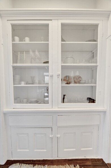 Building Photo - 2134 16th Ave S