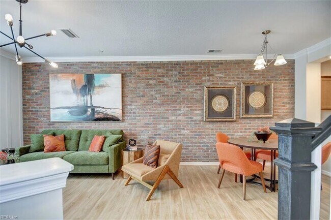 Building Photo - 1007 Kathy Ann Wy W