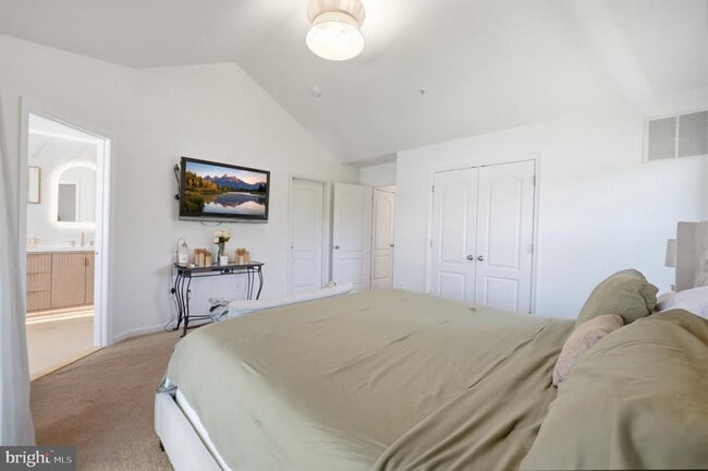 Building Photo - 11360 Sandhurst Pl