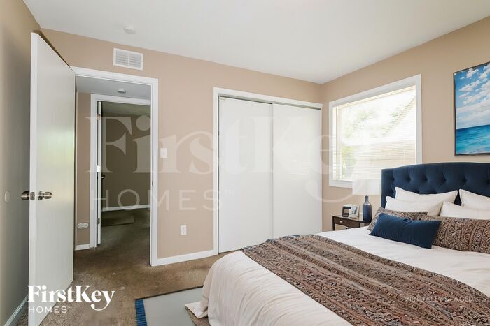 Building Photo - 2787 Dawnview Dr