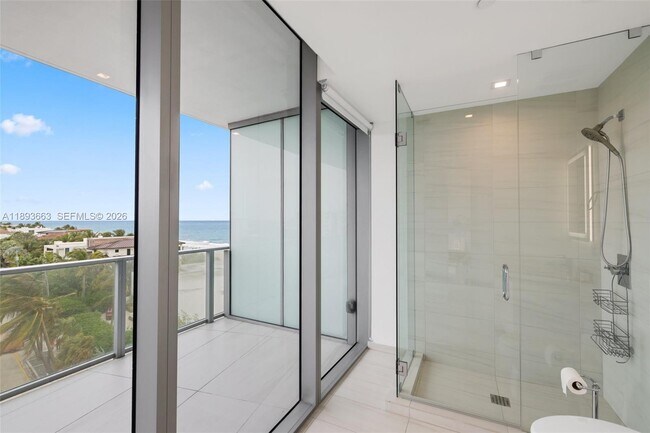 Building Photo - 2200 N Ocean Blvd
