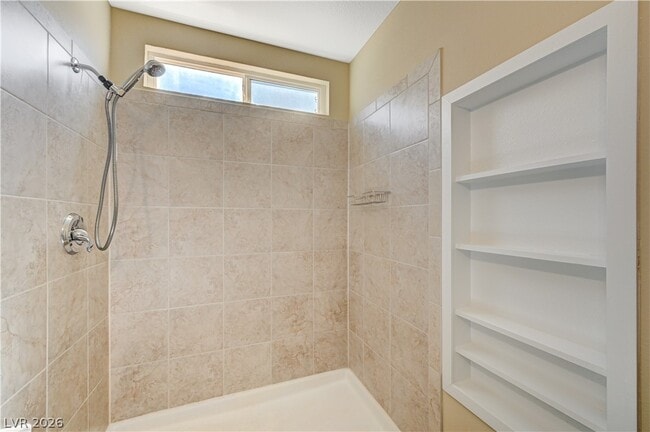Building Photo - 6813 W Greydawn Dr