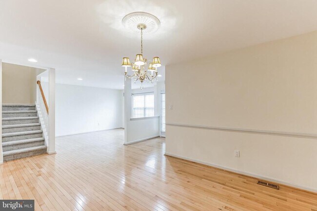 Building Photo - 4 Hogan Way