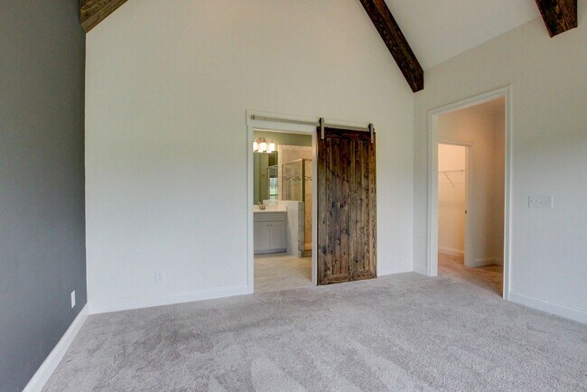 Building Photo - Custom Build in Sango.  Wow Factor