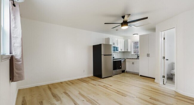 Building Photo - 1118 Ebert Ave