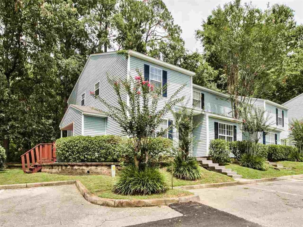 Building Photo - 2199 Timberwood Cir N