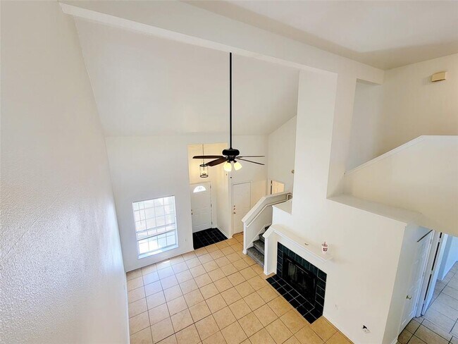 Building Photo - 7400 Muffin Dr