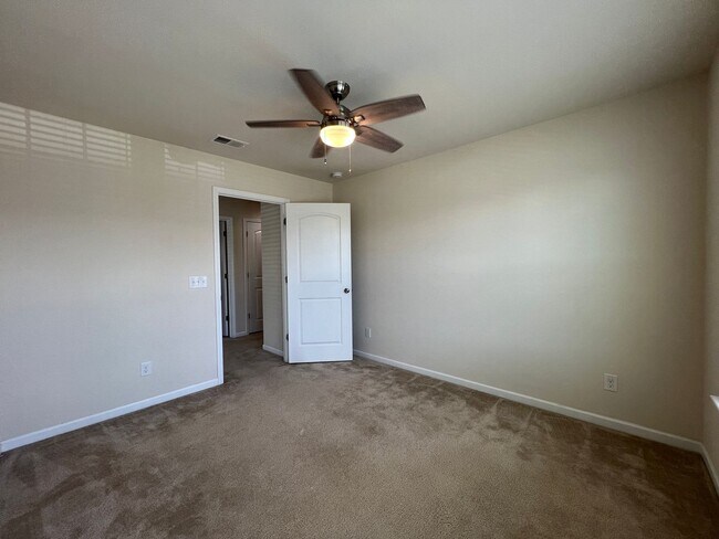 Building Photo - 105 Wando View Way