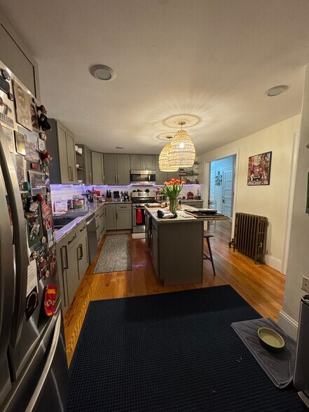 Kitchen - 15 Court St