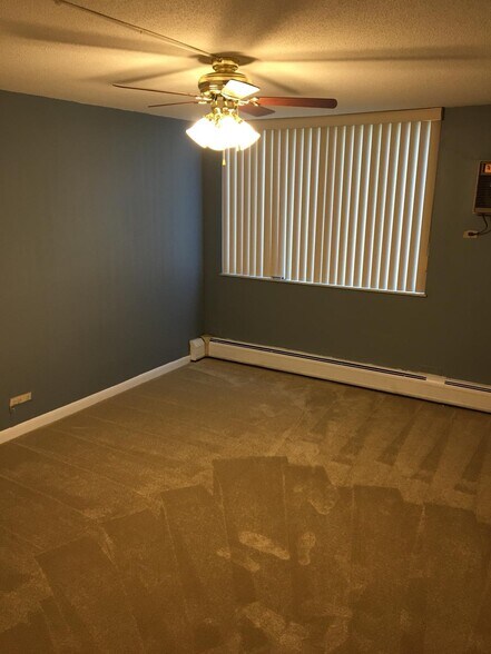 Bedroom - 2201 S Highland Ave