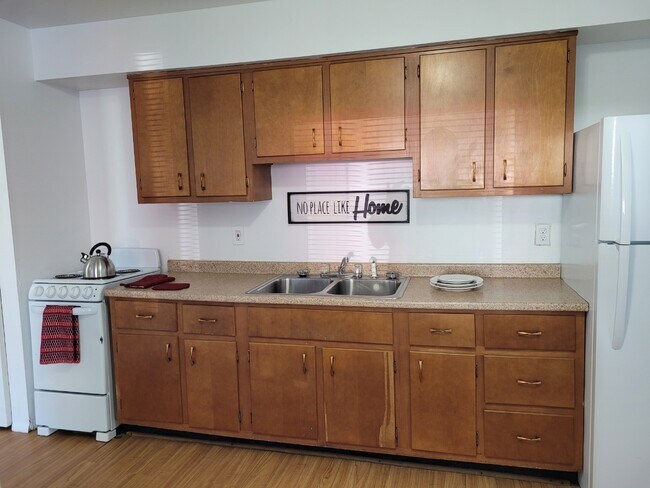 Building Photo - 3160 Matson St