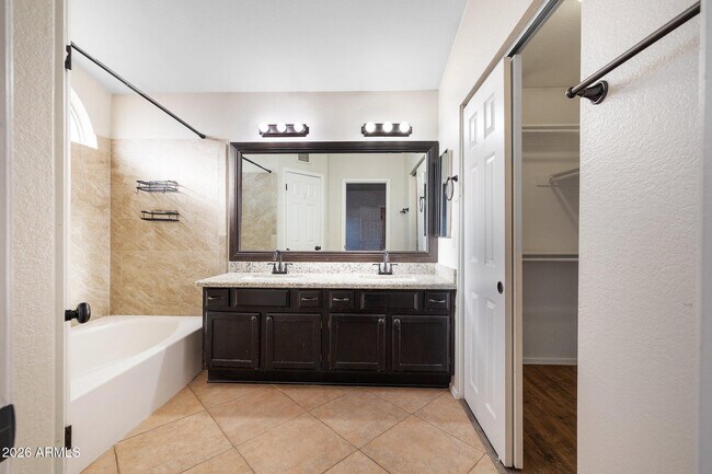 Building Photo - 4230 E Saltsage Dr