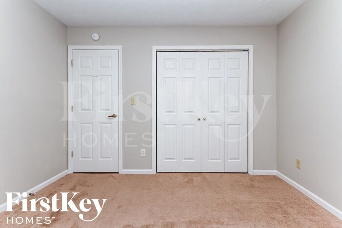 Building Photo - 8258 Pleasant Tree Ct