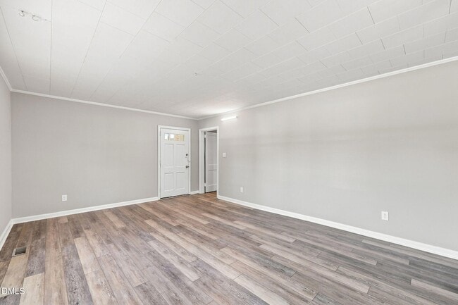 Building Photo - 1305 Erwin Rd
