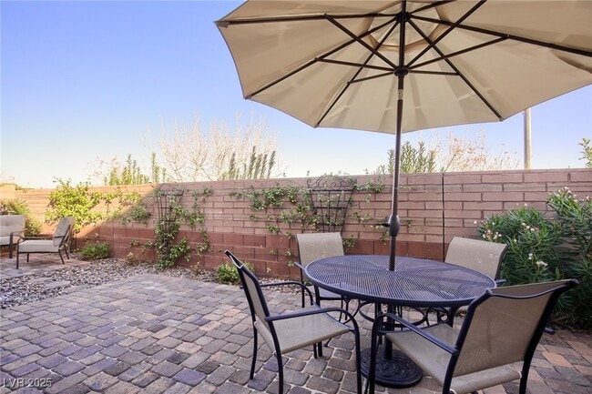 Building Photo - 7220 Willow Brush St