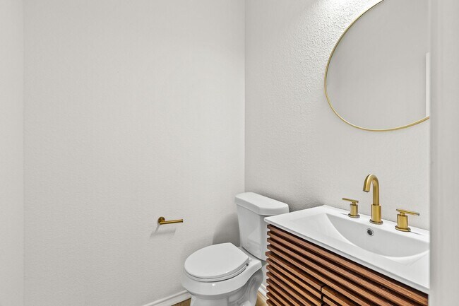 Building Photo - Fabulous 4 Bedroom Home in The Preserve at Indian Springs ~ Hot Tub ~ Great Amenities!