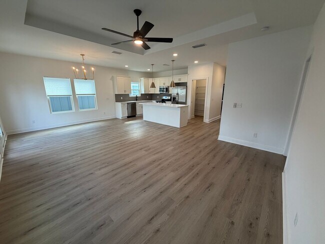 Building Photo - 1303 Louisiana Ave