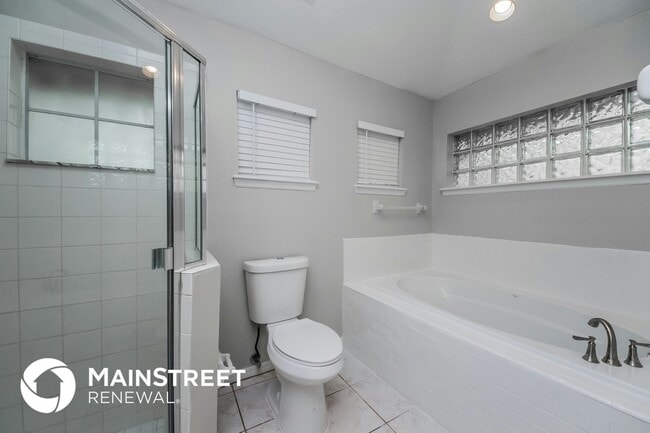 Building Photo - 305 Killington Way