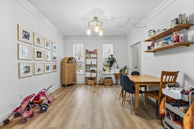 Building Photo - 5325 Cambridge Ct