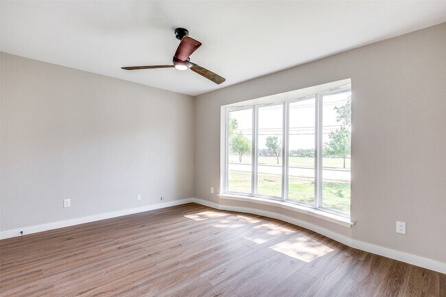Building Photo - 1235 Mill Valley Dr