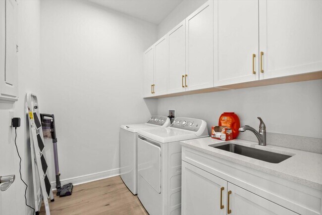 Building Photo - 12882 SW Taranto Wy