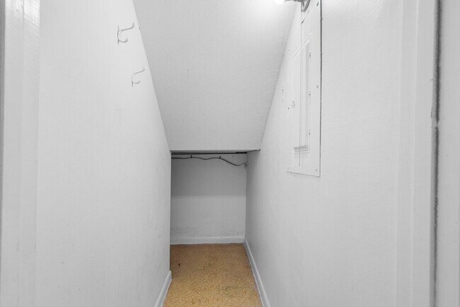Building Photo - 1311 13th Terrace