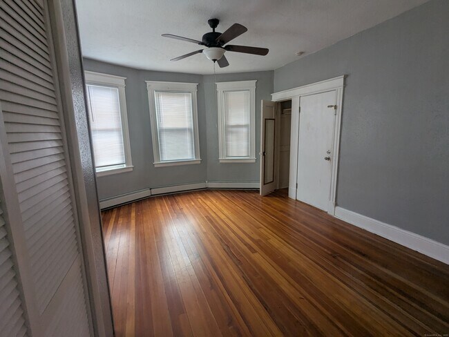 Building Photo - 23 Lyman St