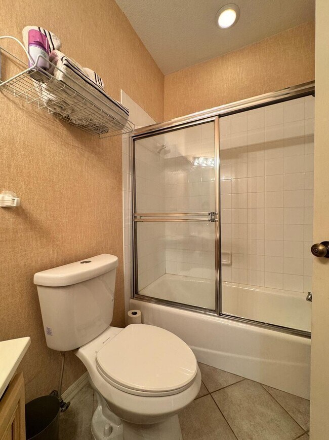 Building Photo - 9922 Perfect Dr