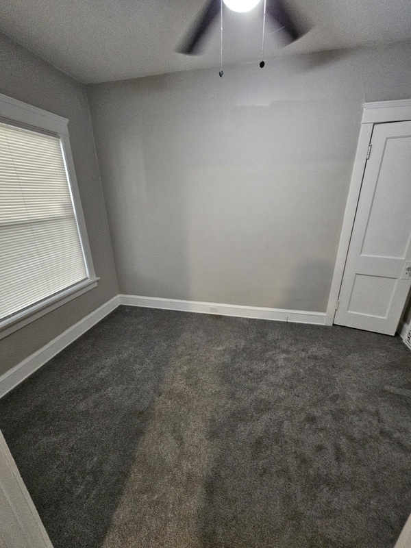 Building Photo - 2032 W 98th St