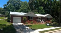 Building Photo - Immaculate Brick Ranch Rental in the Desir...