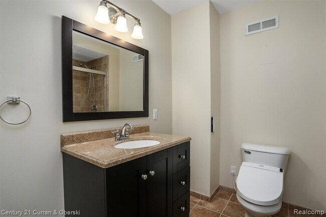 Building Photo - 41656 Steinbeck Glen