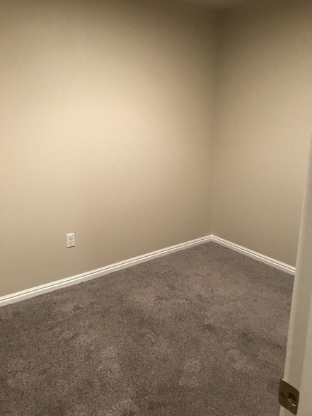 basement bedroom - 3131 W Davencourt Loop