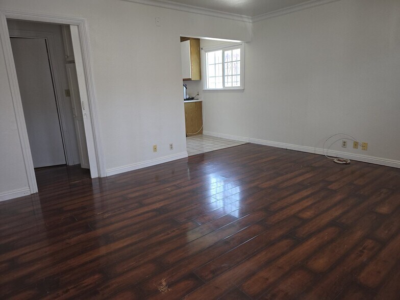 Building Photo - 2815 Montezuma Ave