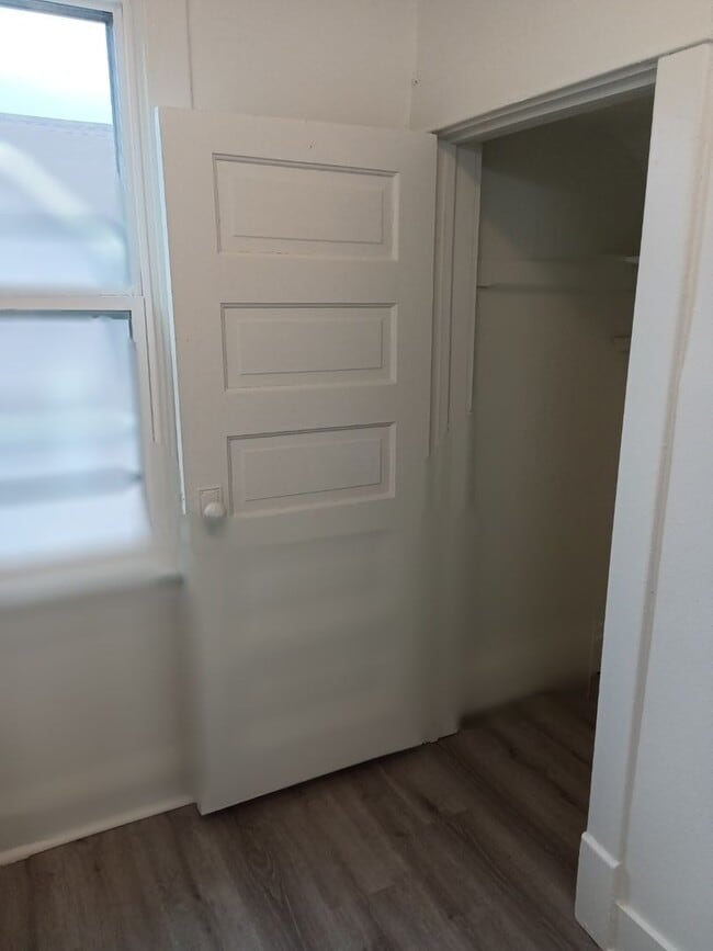 Building Photo - BUY ON CONTRACT MOVE IN READY! RENT TO OWN...
