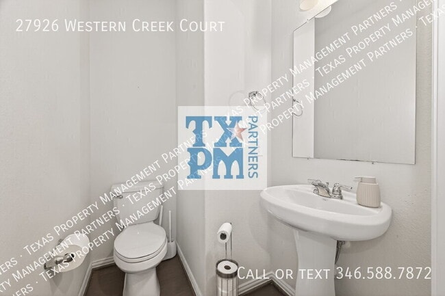 Building Photo - 27926 Western Crk Ct