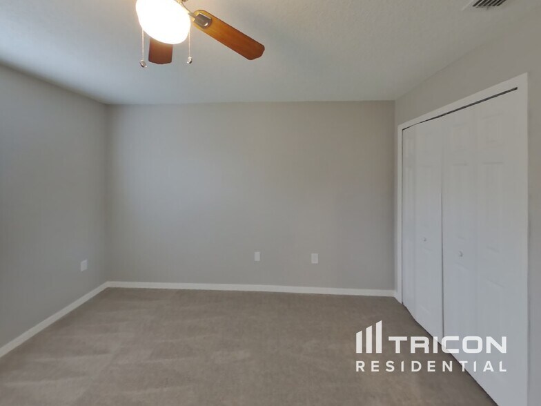 Building Photo - 13085 Siam Dr