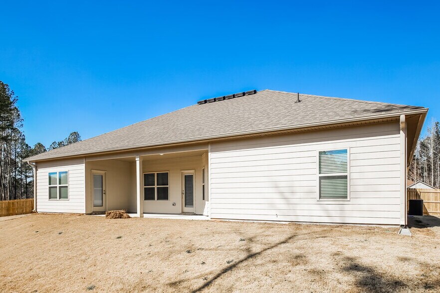 Building Photo - 250 Saddlechase Dr