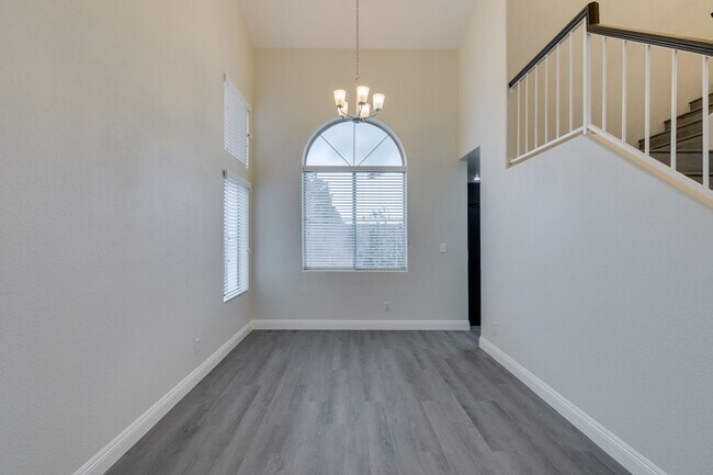Building Photo - 1738 Toltec Cir