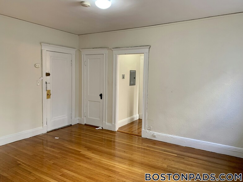 Building Photo - 1171 Boylston St