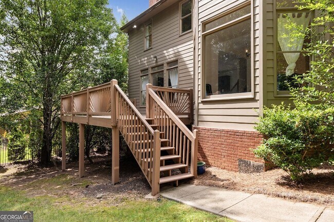 Building Photo - 5170 Deerlake Dr