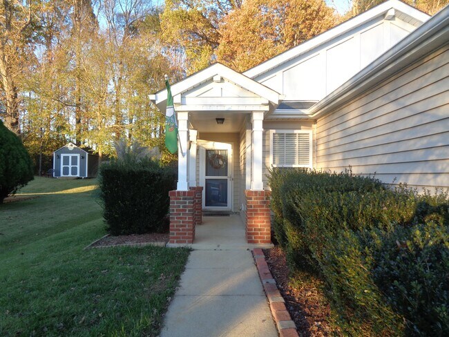 Building Photo - 3809 Satinleaf Dr